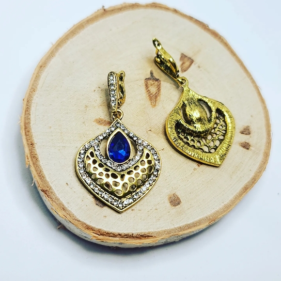 Blue Rhinestones Cleopatra style earrings - Picture 2 of 4